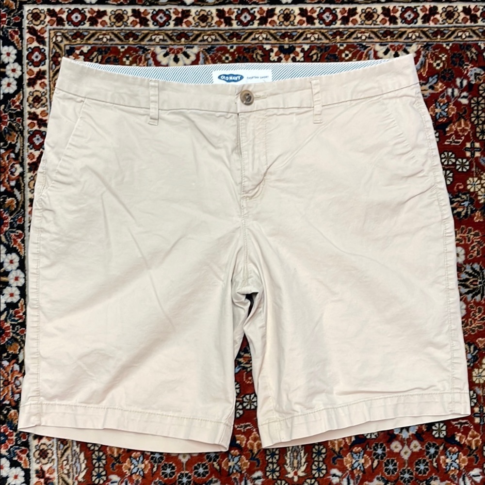 Old navy women’s everyday shorts